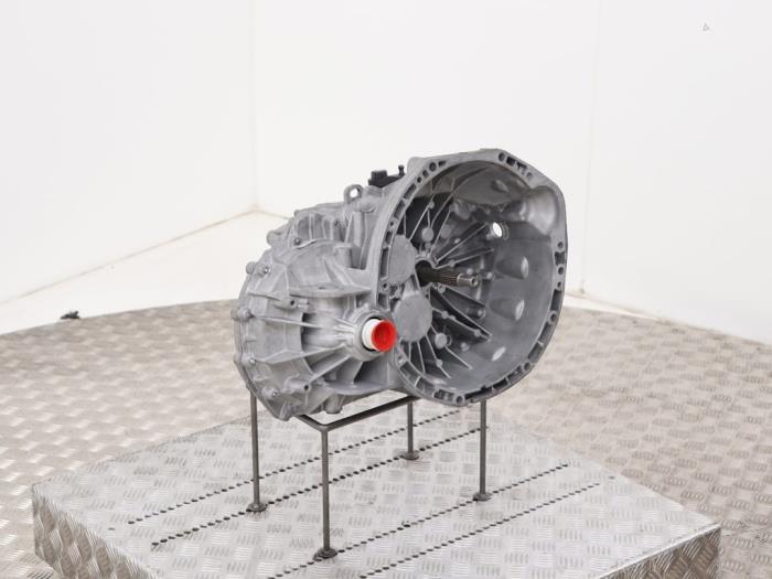 Versnellingsbak van een Opel Vivaro 2012