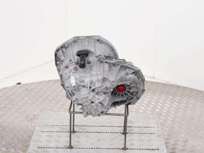 Versnellingsbak van een Opel Vivaro 2012