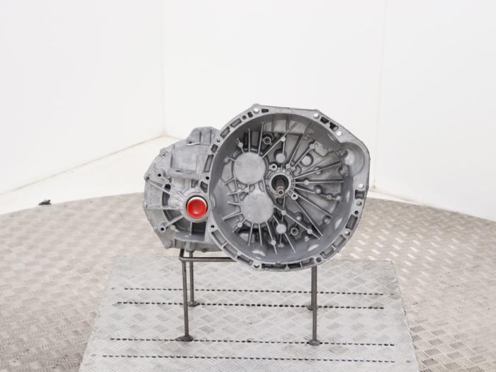 Versnellingsbak van een Opel Vivaro 2012