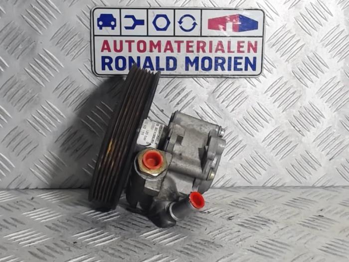 Gebruikte Servopomp Volkswagen LT II 2.5 TDi Prijs € 75,00 Margeregeling aangeboden door Automaterialen Ronald Morien B.V.