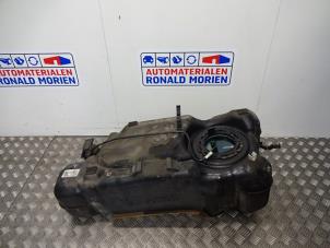 Gebruikte Brandstoftank Opel Mokka/Mokka X 1.6 CDTI 16V 4x2 Prijs € 95,00 Margeregeling aangeboden door Automaterialen Ronald Morien B.V.