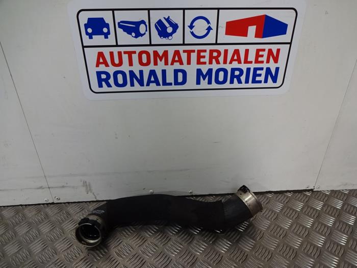 Gebruikte Intercooler Buis Nissan Qashqai (J11) 1.6 dCi Prijs € 75,00 Margeregeling aangeboden door Automaterialen Ronald Morien B.V.