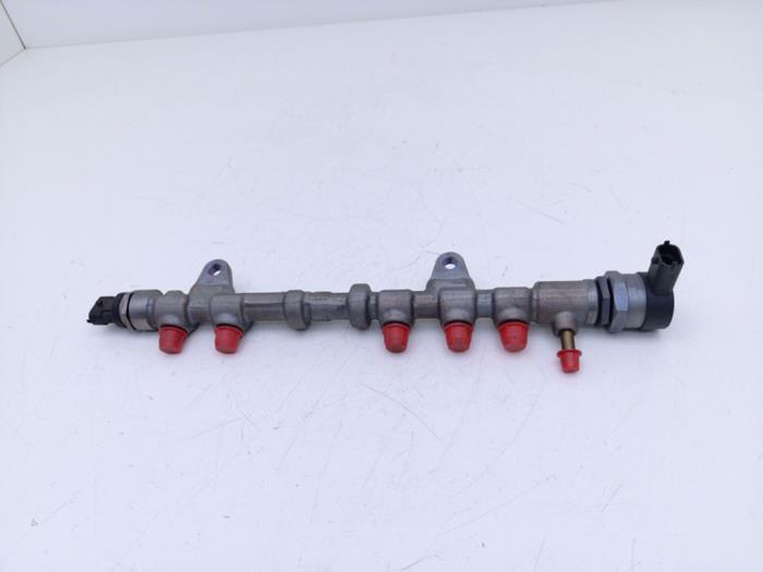 Gebruikte Brandstofverdeler Opel Corsa D 1.3 CDTi 16V ecoFLEX Prijs € 45,00 Inclusief btw aangeboden door Automaterialen Ronald Morien B.V.