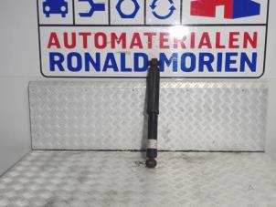 Gebruikte Schokbreker links-achter Nissan Qashqai (J11) 1.6 dCi Prijs € 45,00 Margeregeling aangeboden door Automaterialen Ronald Morien B.V.