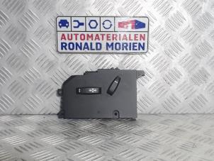 Gebruikte Schakelaar Stoelverstelling Volvo V40 (MV) 1.5 T3 16V Geartronic Prijs € 39,00 Margeregeling aangeboden door Automaterialen Ronald Morien B.V.