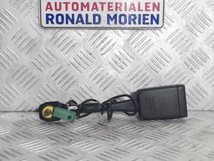 Gebruikte Veiligheidsgordel Insteek rechts-voor Volvo V40 (MV) 1.5 T3 16V Geartronic Prijs € 15,00 Margeregeling aangeboden door Automaterialen Ronald Morien B.V.