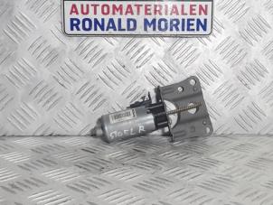 Gebruikte Stoelmotor Volvo V40 (MV) 1.5 T3 16V Geartronic Prijs € 25,00 Margeregeling aangeboden door Automaterialen Ronald Morien B.V.