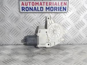 Gebruikte Raammotor Portier Mercedes A (W176) 2.2 A-220 d 16V Prijs € 25,00 Margeregeling aangeboden door Automaterialen Ronald Morien B.V.