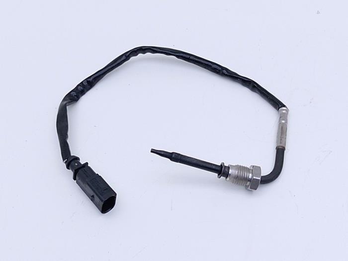 Gebruikte Uitlaat temperatuursensor Volkswagen Touareg 3.0 TDI 286 V6 24V Prijs € 39,00 Inclusief btw aangeboden door Automaterialen Ronald Morien B.V.