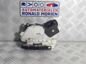 Gebruikte Portierslot Mechaniek 4Deurs links-achter Volkswagen Polo V (6R) Prijs € 50,00 Margeregeling aangeboden door Automaterialen Ronald Morien B.V.