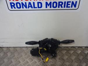 Gebruikte Schakelaar Stuurkolom (licht) Ford Focus 1 Wagon 1.8 TDdi Prijs € 49,00 Margeregeling aangeboden door Automaterialen Ronald Morien B.V.