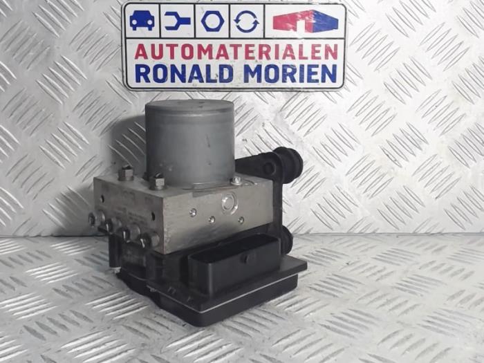 Gebruikte ABS Pomp Audi RS 5 (8T3) RS5 4.2 V8 32V Prijs € 250,00 Margeregeling aangeboden door Automaterialen Ronald Morien B.V.