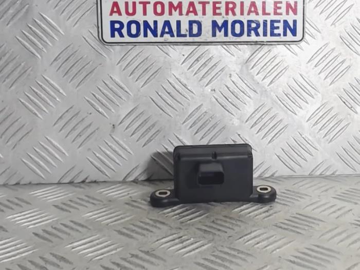 Gebruikte Esp Duo Sensor Opel Astra J Sports Tourer (PD8/PE8/PF8) 1.7 CDTi 16V Prijs € 15,00 Margeregeling aangeboden door Automaterialen Ronald Morien B.V.