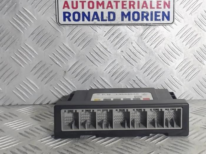 Gebruikte Computer Body Control Opel Astra J Sports Tourer (PD8/PE8/PF8) 1.7 CDTi 16V Prijs € 89,00 Margeregeling aangeboden door Automaterialen Ronald Morien B.V.