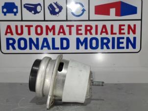 Gebruikte Motorrubber Volkswagen Touareg (7PA/PH) 3.0 TDI V6 24V Prijs € 90,75 Inclusief btw aangeboden door Automaterialen Ronald Morien B.V.
