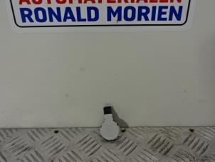 Gebruikte Sensor regen Volvo V40 Cross Country (MZ) 1.5 T3 16V Geartronic Prijs € 25,00 Margeregeling aangeboden door Automaterialen Ronald Morien B.V.