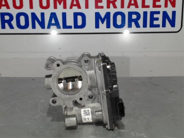 Gebruikte Gasklephuis Renault Scénic IV (RFAJ) 1.2 TCE 115 16V Prijs € 25,00 Margeregeling aangeboden door Automaterialen Ronald Morien B.V.