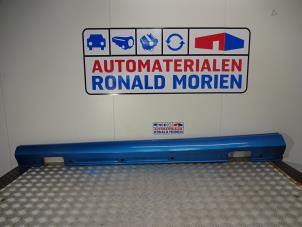 Gebruikte Zijskirt links Mercedes A (W176) 1.5 A-180 CDI, A-180d 16V Prijs € 55,00 Margeregeling aangeboden door Automaterialen Ronald Morien B.V.