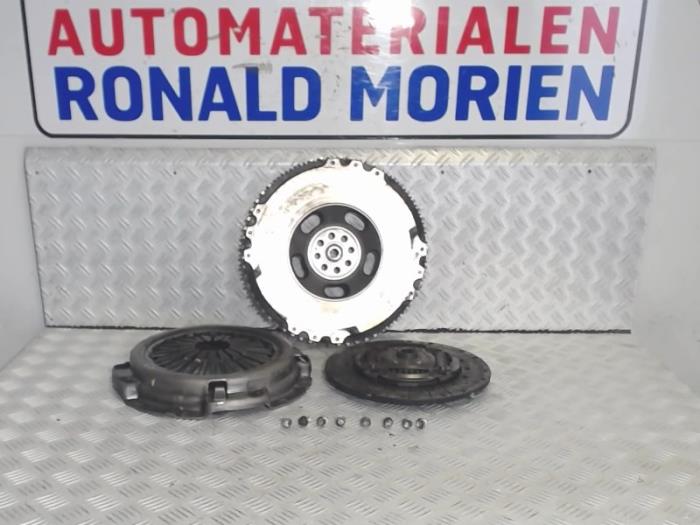 Gebruikte Koppelingsset (compleet) Isuzu D-Max (TFR/TFS) 1.9 DDi Prijs € 195,00 Margeregeling aangeboden door Automaterialen Ronald Morien B.V.