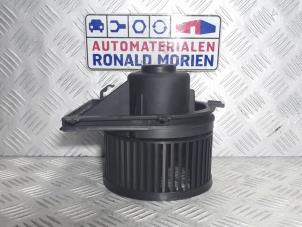 Gebruikte Chaufage Ventilatiemotor Seat Arosa (6H1) 1.4i 16V Prijs € 15,00 Margeregeling aangeboden door Automaterialen Ronald Morien B.V.