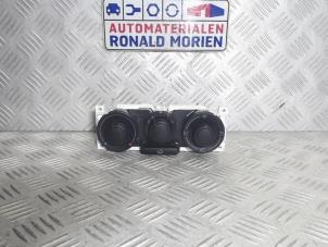 Gebruikte Kachel Bedieningspaneel Seat Arosa (6H1) 1.4i 16V Prijs € 19,00 Margeregeling aangeboden door Automaterialen Ronald Morien B.V.