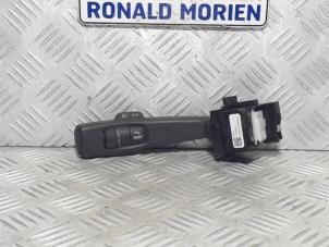 Gebruikte Schakelaar Richtingaanwijzer Volvo XC60 I (DZ) 2.0 T5 16V Prijs € 25,00 Margeregeling aangeboden door Automaterialen Ronald Morien B.V.