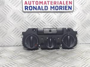 Gebruikte Chaufage Bedieningspaneel Volkswagen Golf V (1K1) 1.6 FSI 16V Prijs € 25,00 Margeregeling aangeboden door Automaterialen Ronald Morien B.V.