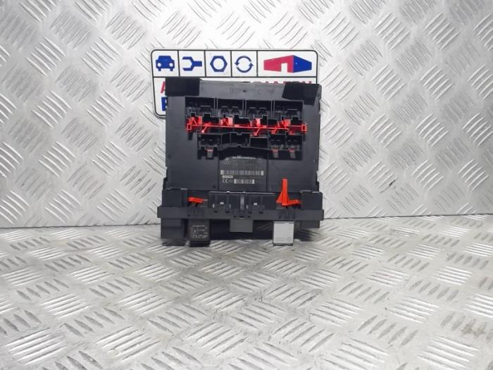 Gebruikte Computer Body Control Volkswagen Golf V (1K1) 1.6 FSI 16V Prijs € 75,00 Margeregeling aangeboden door Automaterialen Ronald Morien B.V.