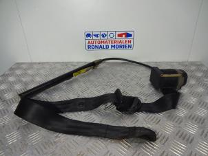 Gebruikte Veiligheidsgordel links-voor Volkswagen Golf Prijs € 25,00 Margeregeling aangeboden door Automaterialen Ronald Morien B.V.