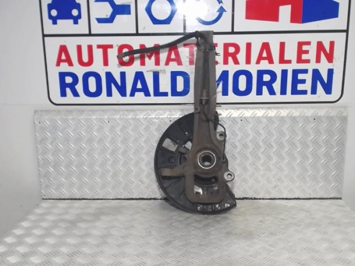 Fusee links-voor van een Audi Q7 (4LB) 4.2 TDI V8 32V Tiptronic 2009