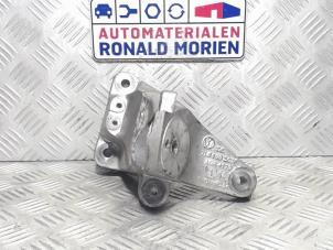 Gebruikte Motorsteun Audi Q7 (4LB) 4.2 TDI V8 32V Tiptronic Prijs € 25,00 Margeregeling aangeboden door Automaterialen Ronald Morien B.V.