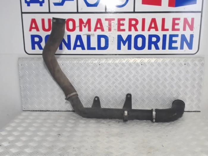 Gebruikte Intercooler Buis Volkswagen Crafter 2.5 TDI 46/50 LWB Prijs € 50,00 Margeregeling aangeboden door Automaterialen Ronald Morien B.V.