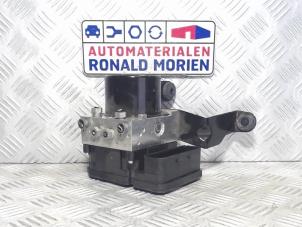 Gebruikte ABS Pomp Volvo V40 (MV) 1.5 T3 16V Geartronic Prijs € 125,00 Margeregeling aangeboden door Automaterialen Ronald Morien B.V.