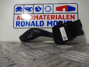Gebruikte Knipperlicht Schakelaar Ford C-Max Prijs € 19,00 Margeregeling aangeboden door Automaterialen Ronald Morien B.V.