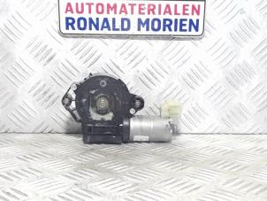Gebruikte Schuifdak Motor Volkswagen Tiguan (AD1) 2.0 TDI 16V 4Motion Prijs € 59,00 Margeregeling aangeboden door Automaterialen Ronald Morien B.V.