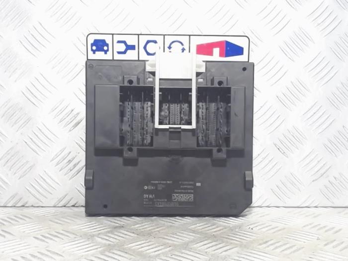 Gebruikte Module Bodycontrol Skoda Superb Combi (3V5) 1.6 TDI Prijs € 42,00 Margeregeling aangeboden door Automaterialen Ronald Morien B.V.