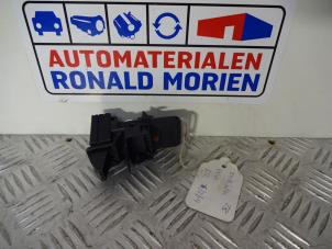 Gebruikte Kontaktslot elektronisch Volvo V40 (MV) 1.5 T3 16V Geartronic Prijs € 45,00 Margeregeling aangeboden door Automaterialen Ronald Morien B.V.