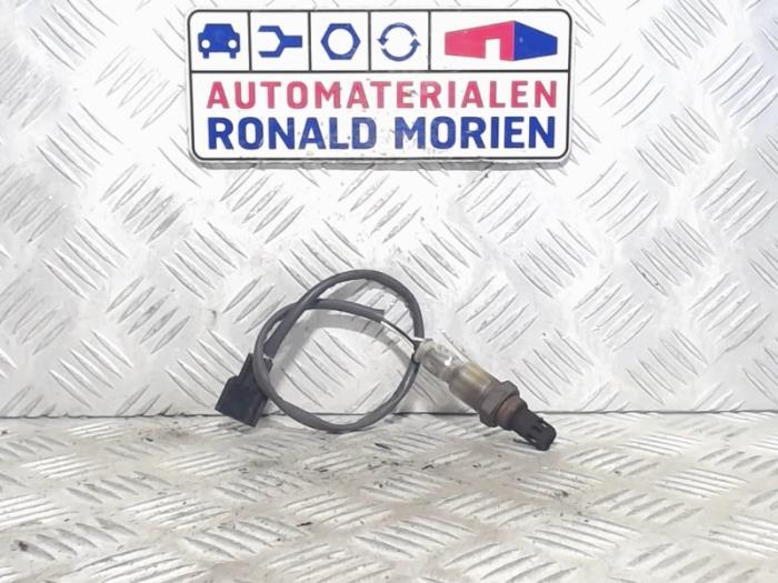 Gebruikte Lambda Sonde Renault Twingo II (CN) 1.2 16V Prijs € 25,00 Margeregeling aangeboden door Automaterialen Ronald Morien B.V.