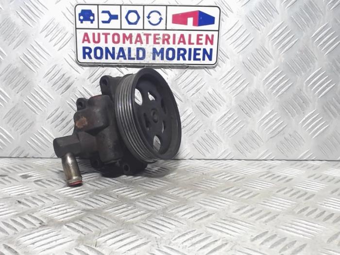Gebruikte Pomp Servo Ford Ka I 1.3i Prijs € 55,00 Margeregeling aangeboden door Automaterialen Ronald Morien B.V.