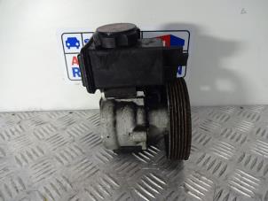 Gebruikte Pomp Servo Peugeot 206 (2A/C/H/J/S) 1.9 D Prijs € 45,00 Margeregeling aangeboden door Automaterialen Ronald Morien B.V.
