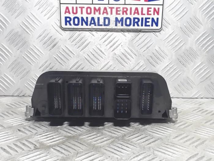 Computer Motormanagement van een BMW 2 serie (F22) 218i 1.5 TwinPower Turbo 12V 2018