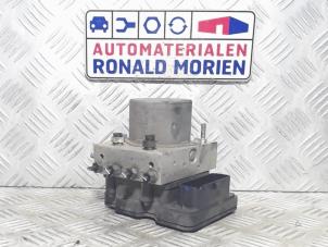 Gebruikte ABS Pomp Ford Transit 2.2 TDCi 16V RWD Prijs € 345,00 Margeregeling aangeboden door Automaterialen Ronald Morien B.V.