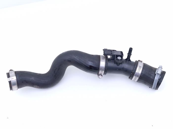 Gebruikte Intercooler Slang Ford Focus 3 Wagon 1.0 Ti-VCT EcoBoost 12V 100 Prijs € 35,00 Margeregeling aangeboden door Automaterialen Ronald Morien B.V.