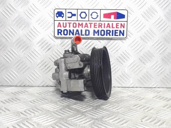 Gebruikte Pomp Servo Ford Transit Connect 1.8 TDCi 90 DPF Prijs € 95,00 Margeregeling aangeboden door Automaterialen Ronald Morien B.V.