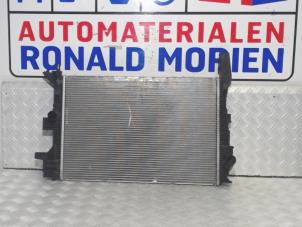 Gebruikte Radiateur Ford Focus 3 Wagon 1.0 Ti-VCT EcoBoost 12V 100 Prijs € 45,00 Margeregeling aangeboden door Automaterialen Ronald Morien B.V.