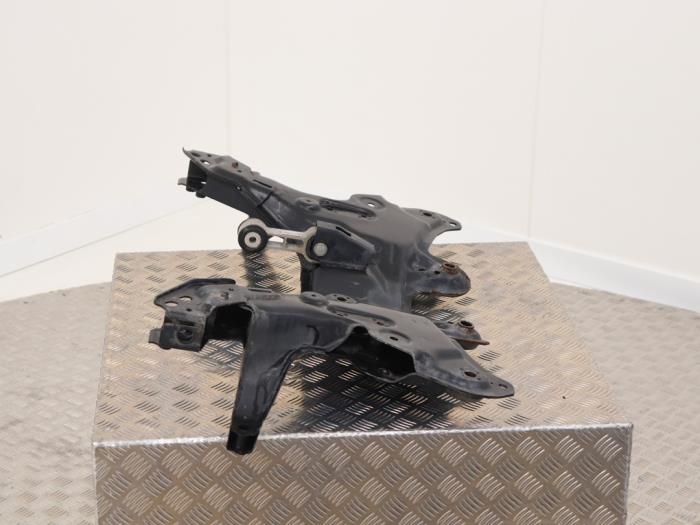 Gebruikte Subframe Ford Ka II 1.2 Prijs € 45,00 Margeregeling aangeboden door Automaterialen Ronald Morien B.V.