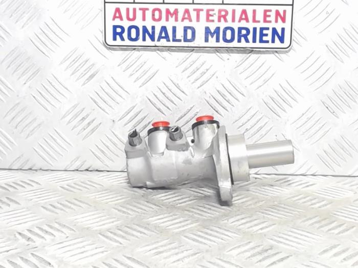Gebruikte Hoofdremcilinder Peugeot Partner (GC/GF/GG/GJ/GK) 1.6 BlueHDI 75 Prijs € 45,00 Margeregeling aangeboden door Automaterialen Ronald Morien B.V.