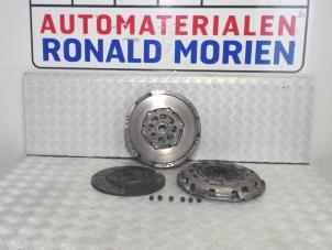 Gebruikte Koppelingsset (compleet) Ford Transit 2.2 TDCi 16V Euro 5 Prijs € 245,00 Margeregeling aangeboden door Automaterialen Ronald Morien B.V.