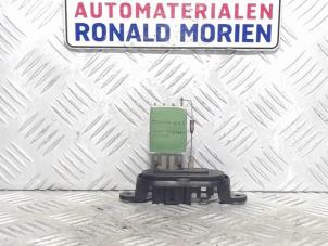 Gebruikte Kachel Weerstand Opel Movano Combi 2.3 CDTi Biturbo 16V Prijs € 15,00 Margeregeling aangeboden door Automaterialen Ronald Morien B.V.