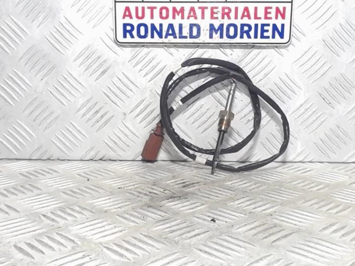 Gebruikte Uitlaat temperatuursensor Skoda Superb Combi (3V5) 1.6 TDI Prijs € 15,00 Margeregeling aangeboden door Automaterialen Ronald Morien B.V.